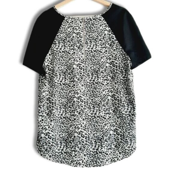 BANANA REPUBLIC High-Low Hem Lightweight Short Sleeve Leopard Blouse Top Sz XL - Picture 6 of 11